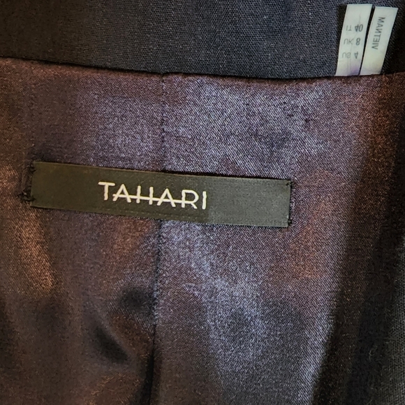 Tahari linen blend blazer - Picture 3 of 16